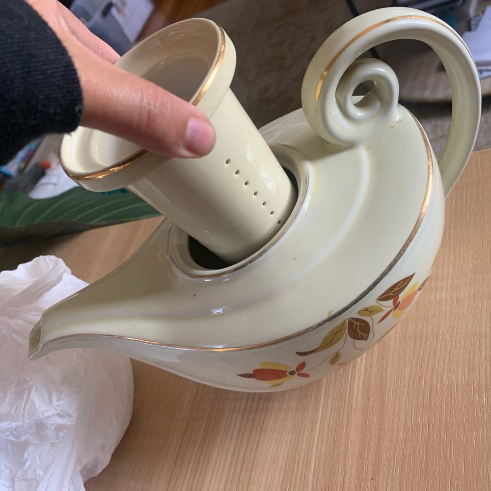 Hall’s China Autumn Leaf Tea Pot